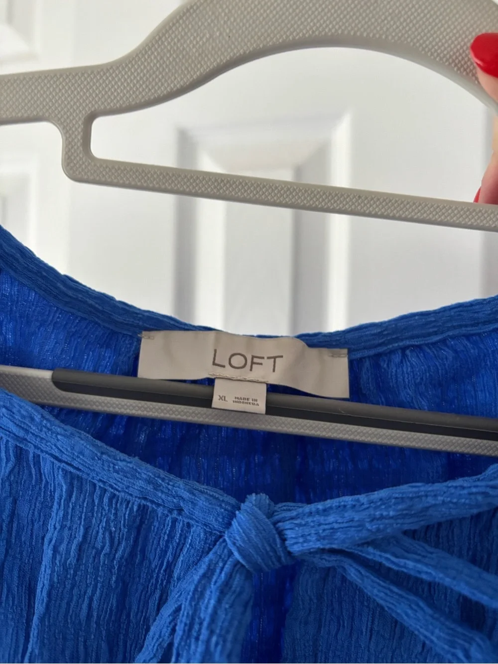 LOFT Women's Blue Textured Tie-Neck Blouse